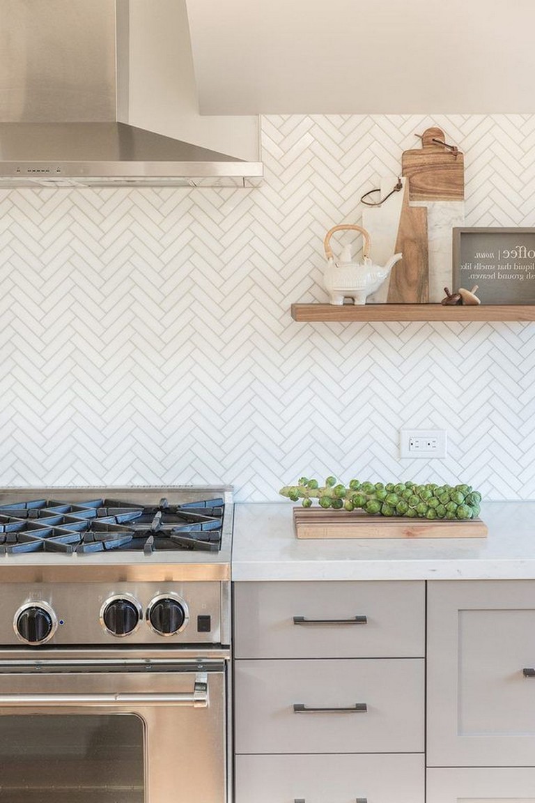 35 Elegant White Kitchen Backsplash Design Ideas 7 