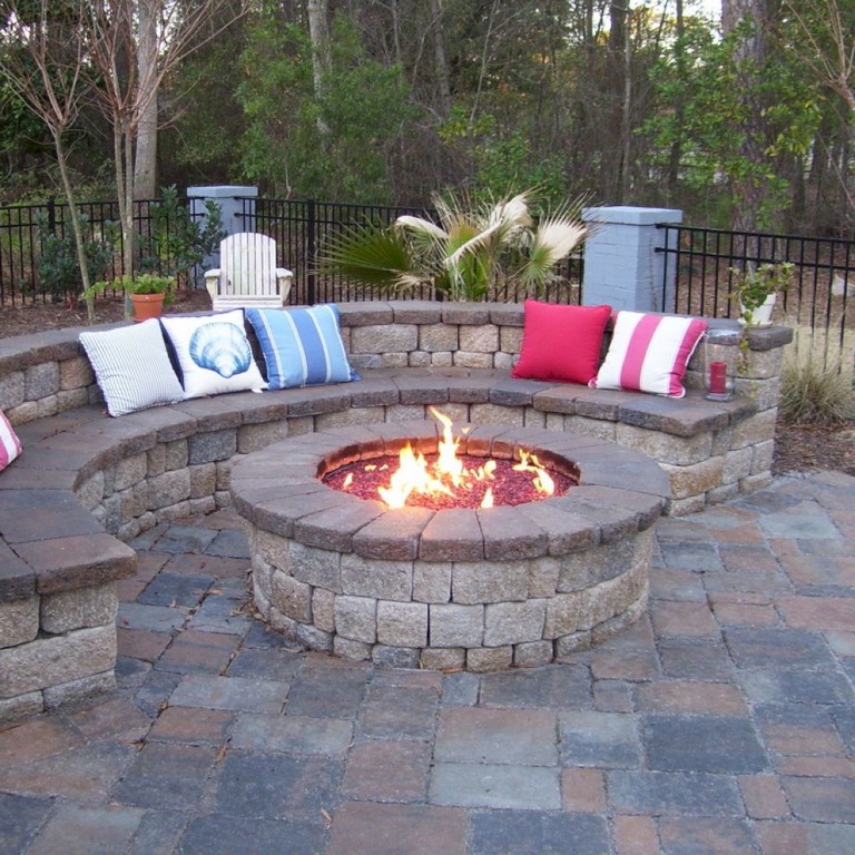30+ Exciting Backyard Fire Pit Landscaping Ideas on A Budget - Page 14 ...