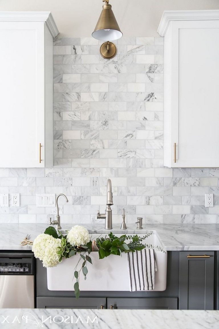 35 Elegant White Kitchen Backsplash Design Ideas 14 
