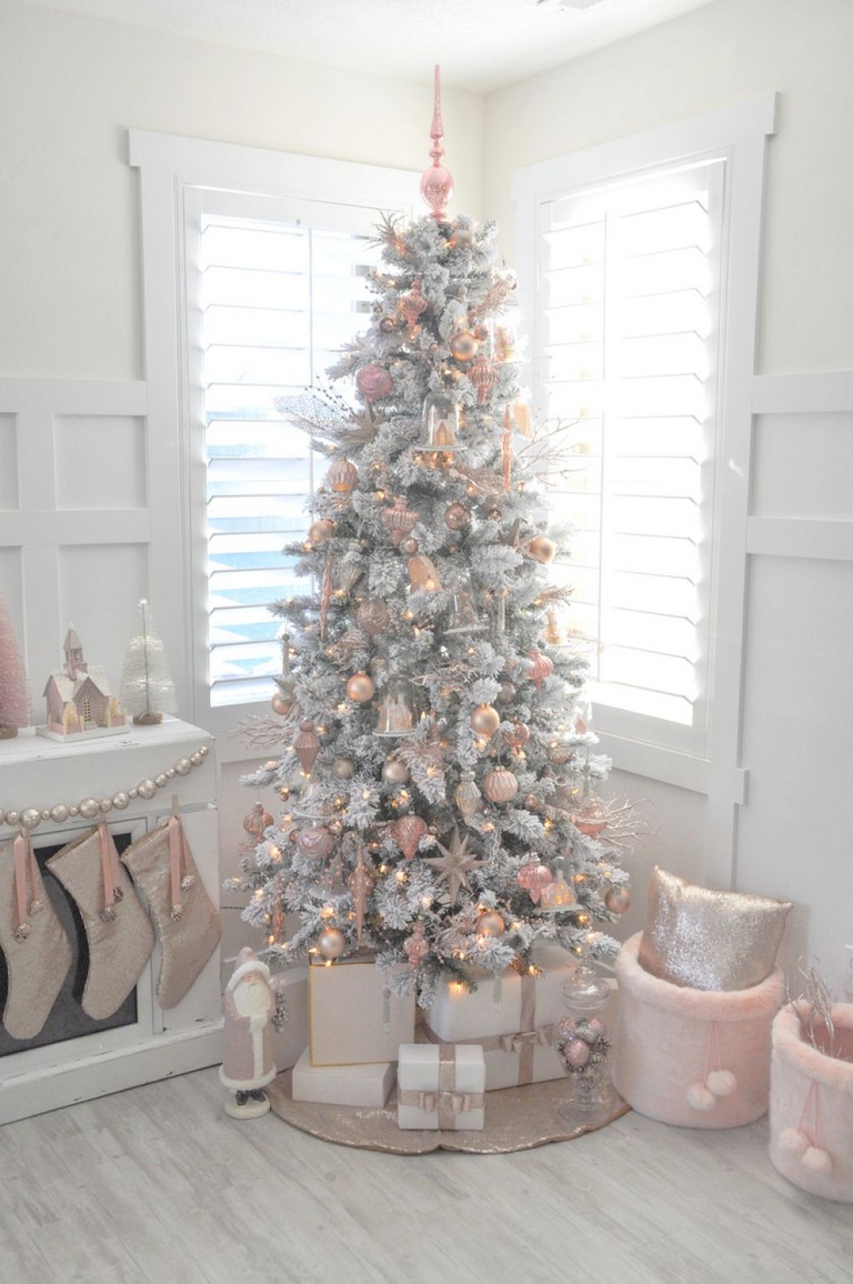 60 Gorgeous and Elegant White Christmas Decoration Ideas - Page 9 of 60
